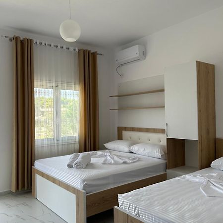 Vila Roan Vlorë Exteriör bild