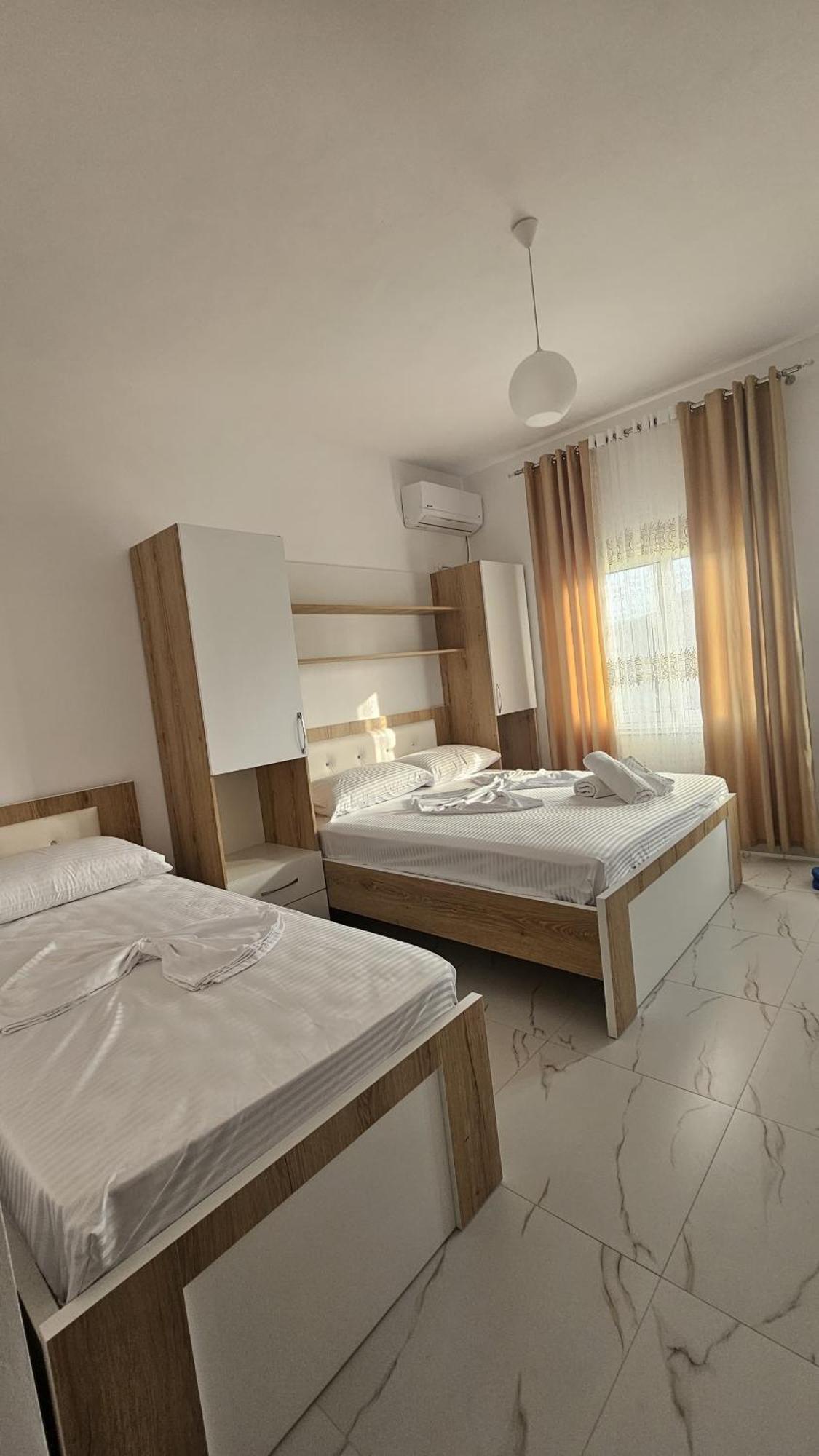 Vila Roan Vlorë Exteriör bild