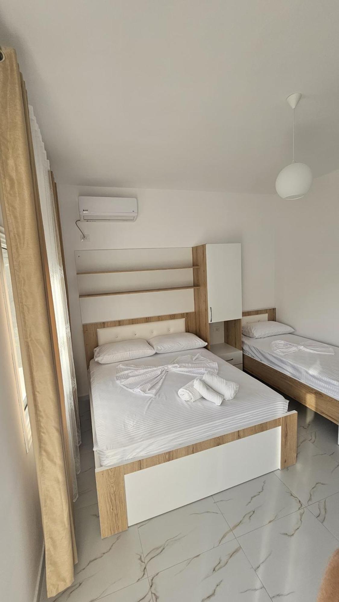 Vila Roan Vlorë Exteriör bild