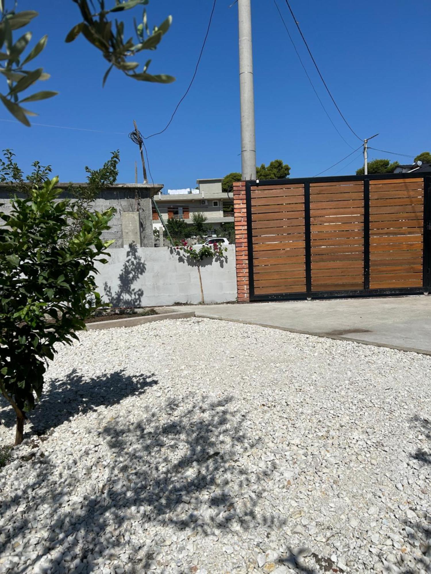 Vila Roan Vlorë Exteriör bild