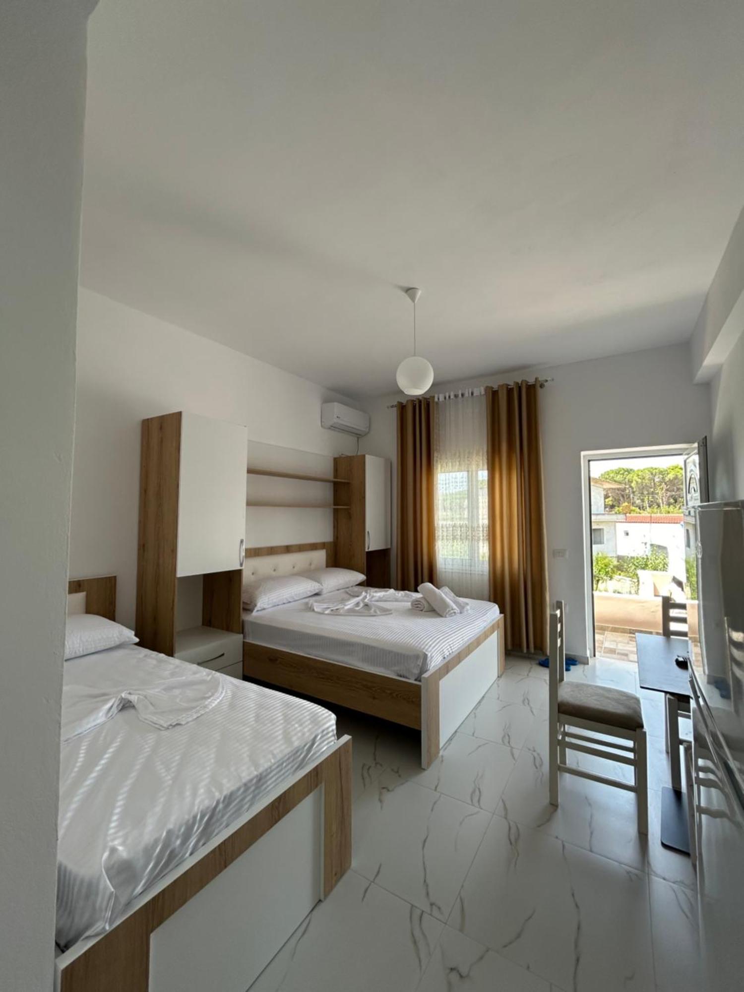 Vila Roan Vlorë Exteriör bild
