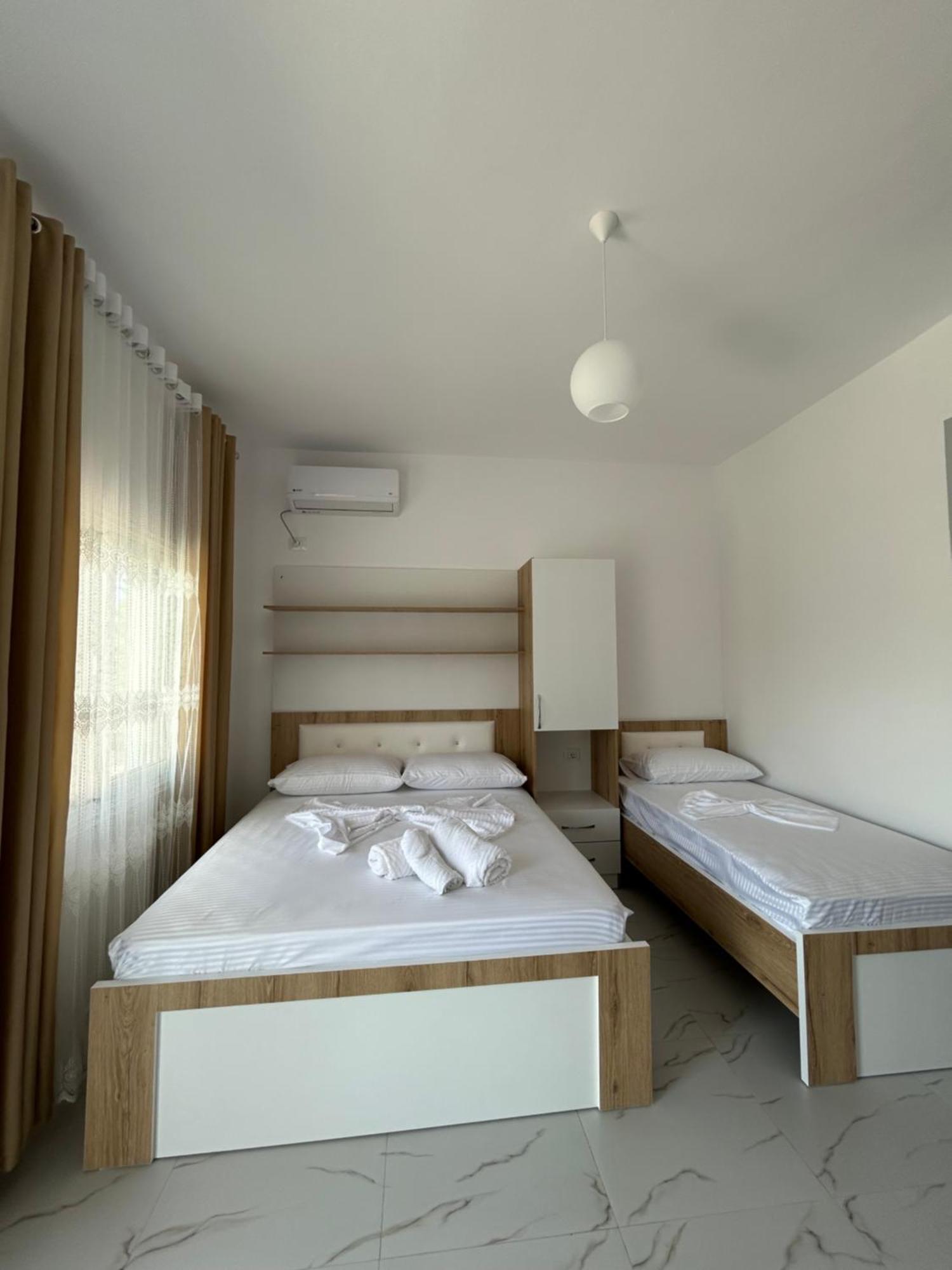 Vila Roan Vlorë Exteriör bild