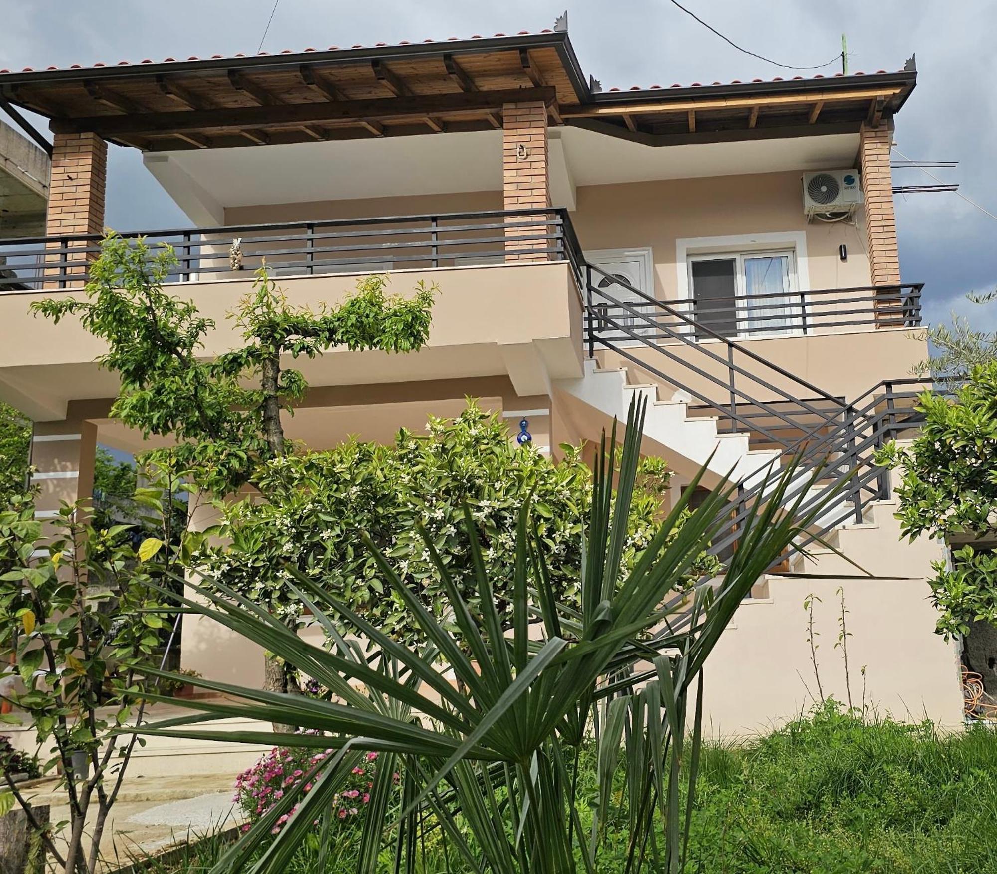 Vila Roan Vlorë Exteriör bild